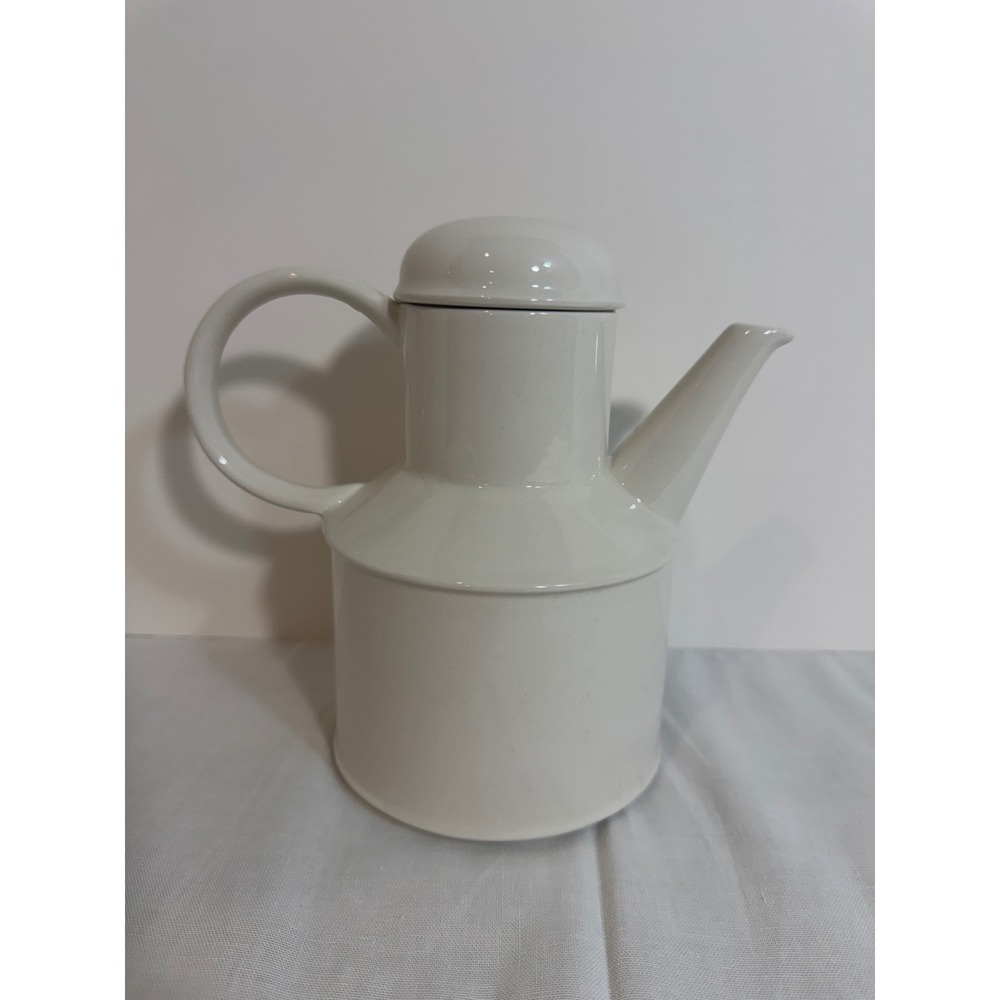 Modern White Ceramic Teapot Minimalist Glossy Tea Pot with Lid 7.5in - Picture 5 of 9